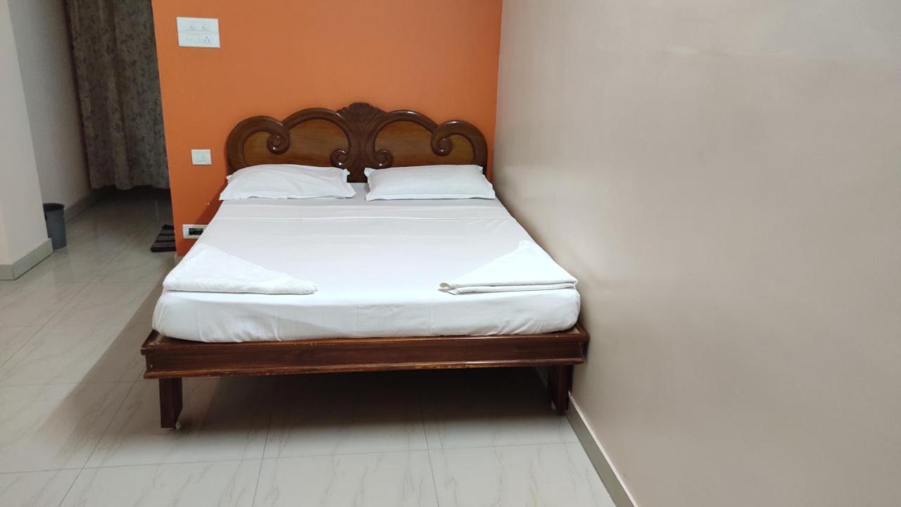 Sibi Lodge Coimbatore Extérieur photo