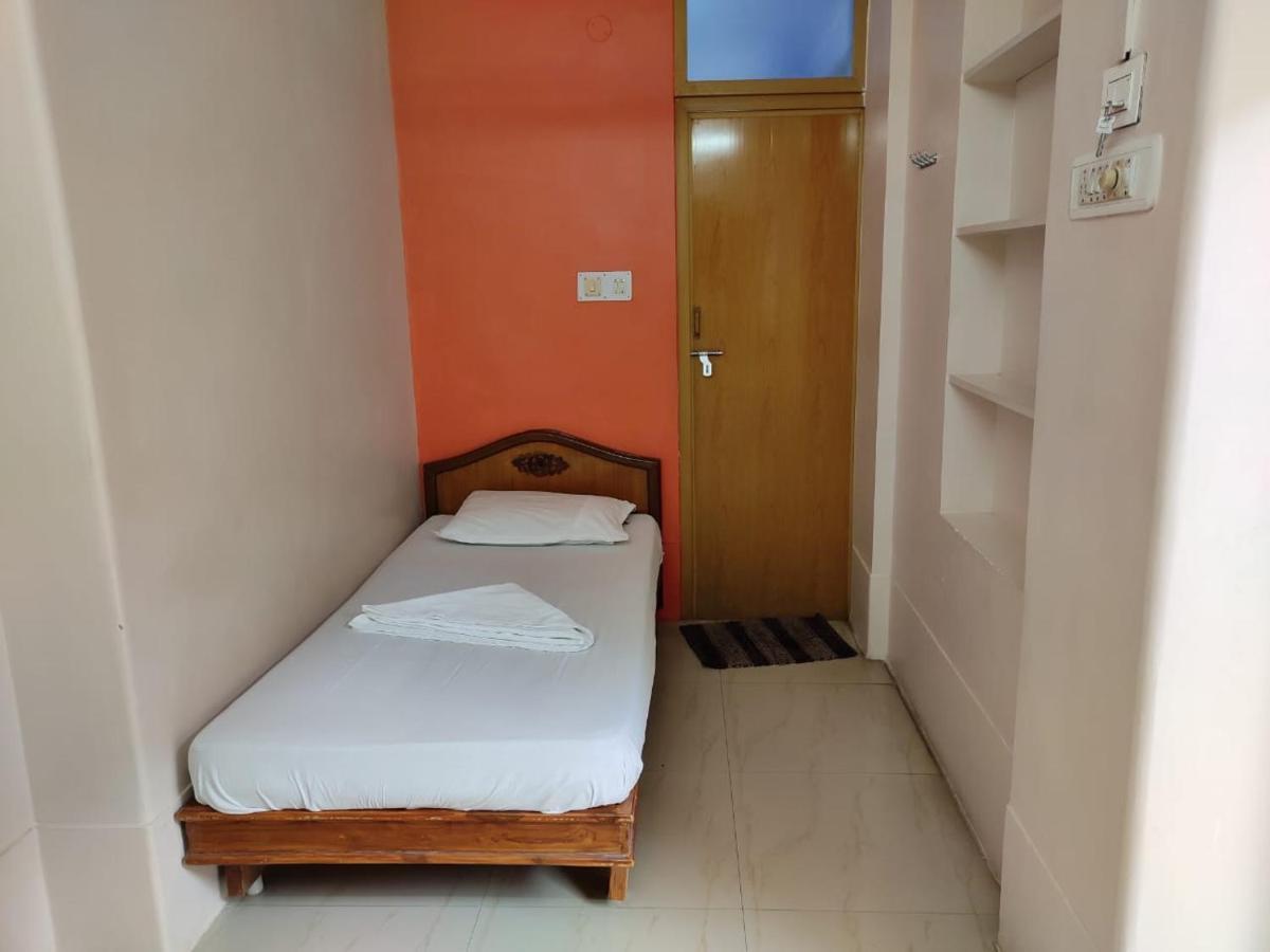 Sibi Lodge Coimbatore Extérieur photo
