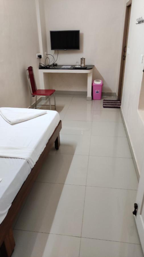 Sibi Lodge Coimbatore Extérieur photo