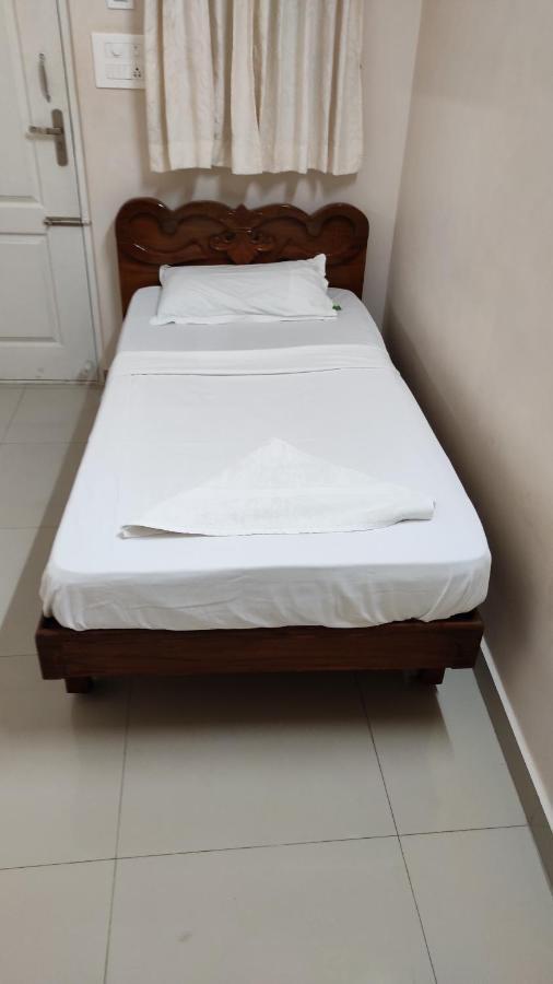 Sibi Lodge Coimbatore Extérieur photo