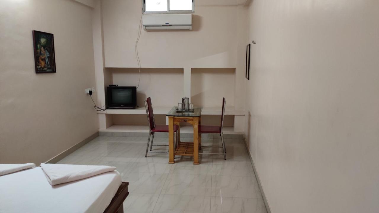 Sibi Lodge Coimbatore Extérieur photo