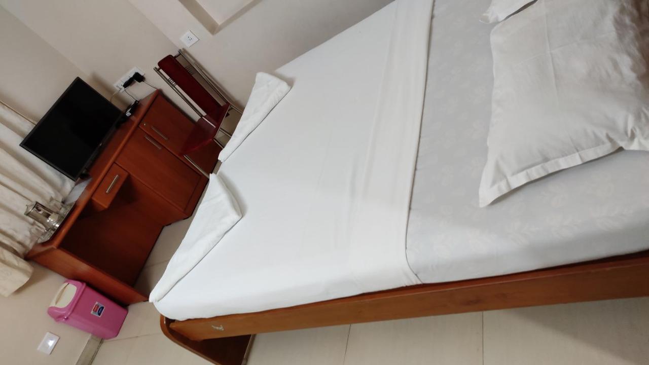 Sibi Lodge Coimbatore Extérieur photo